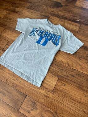 Vintage Duke Blue Devils T-Shirt Men’s Small Gray NCAA Graphic Tee